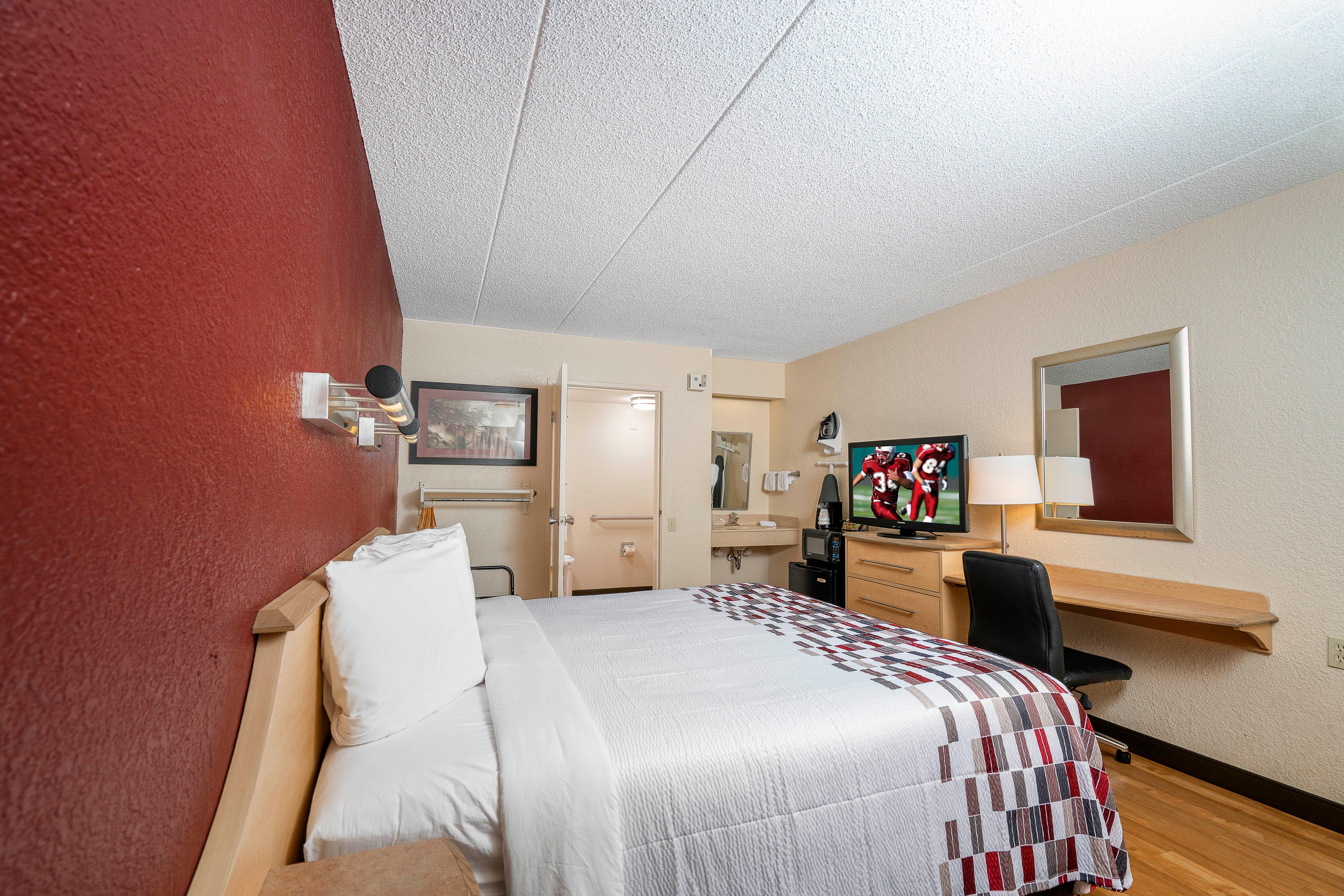 Red Roof Inn Philadelphia - Oxford Valley Лангхорн Экстерьер фото