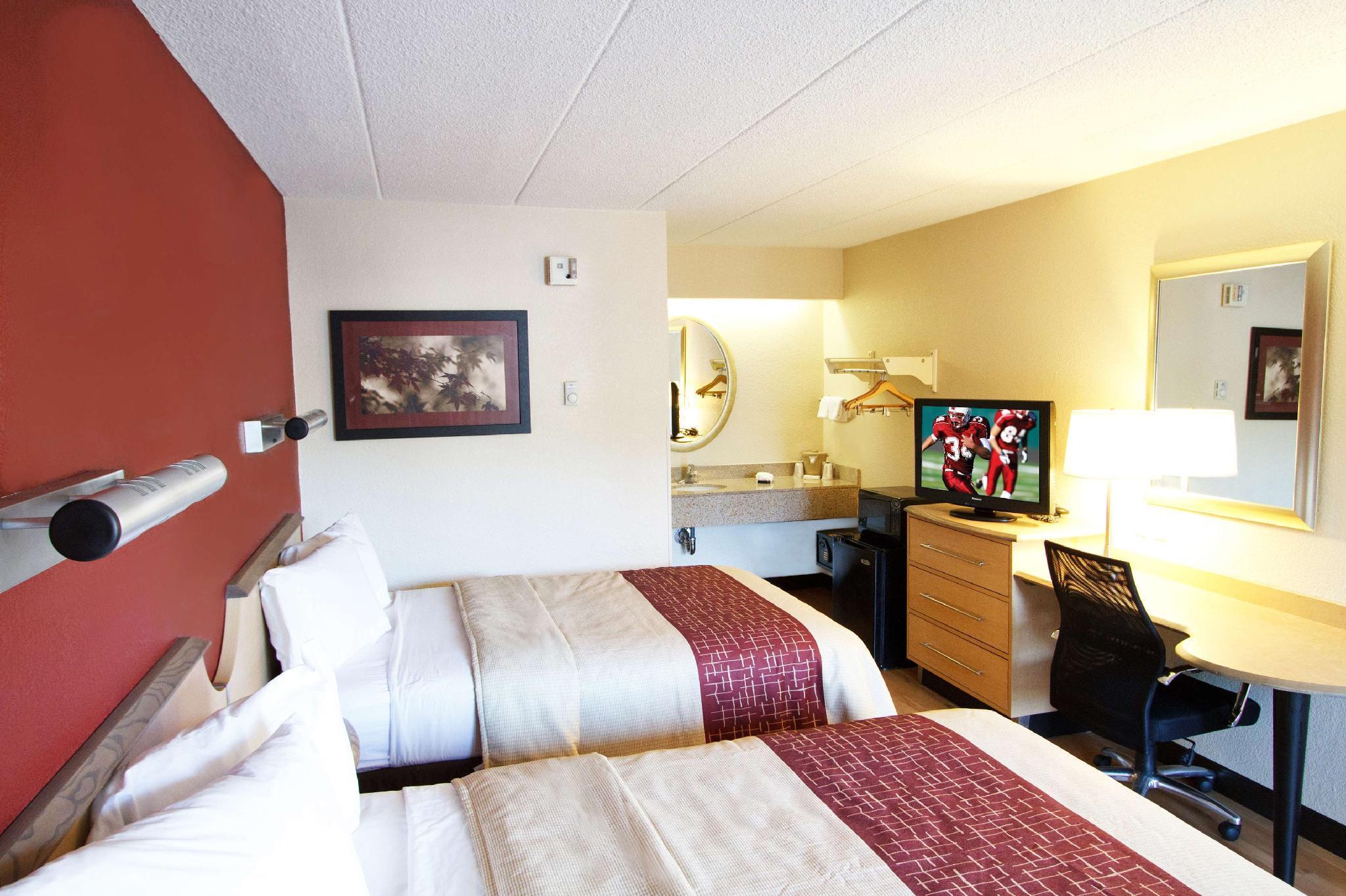 Red Roof Inn Philadelphia - Oxford Valley Лангхорн Экстерьер фото