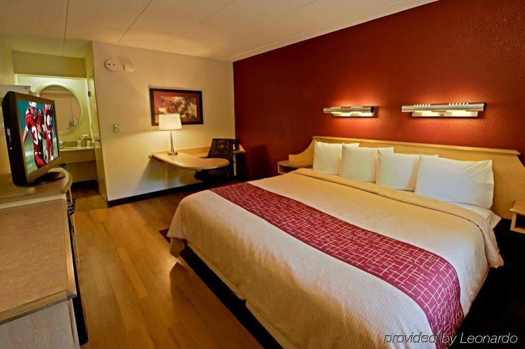Red Roof Inn Philadelphia - Oxford Valley Лангхорн Экстерьер фото