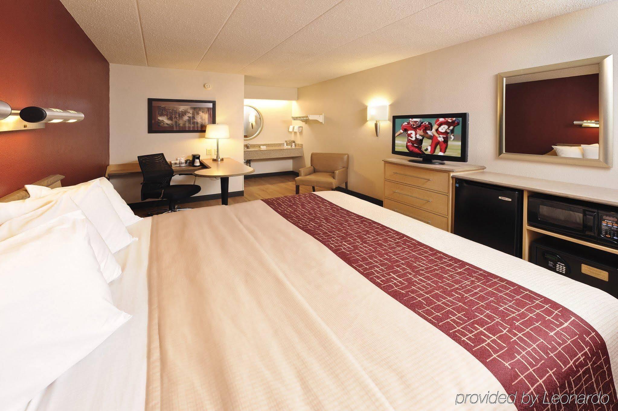 Red Roof Inn Philadelphia - Oxford Valley Лангхорн Экстерьер фото